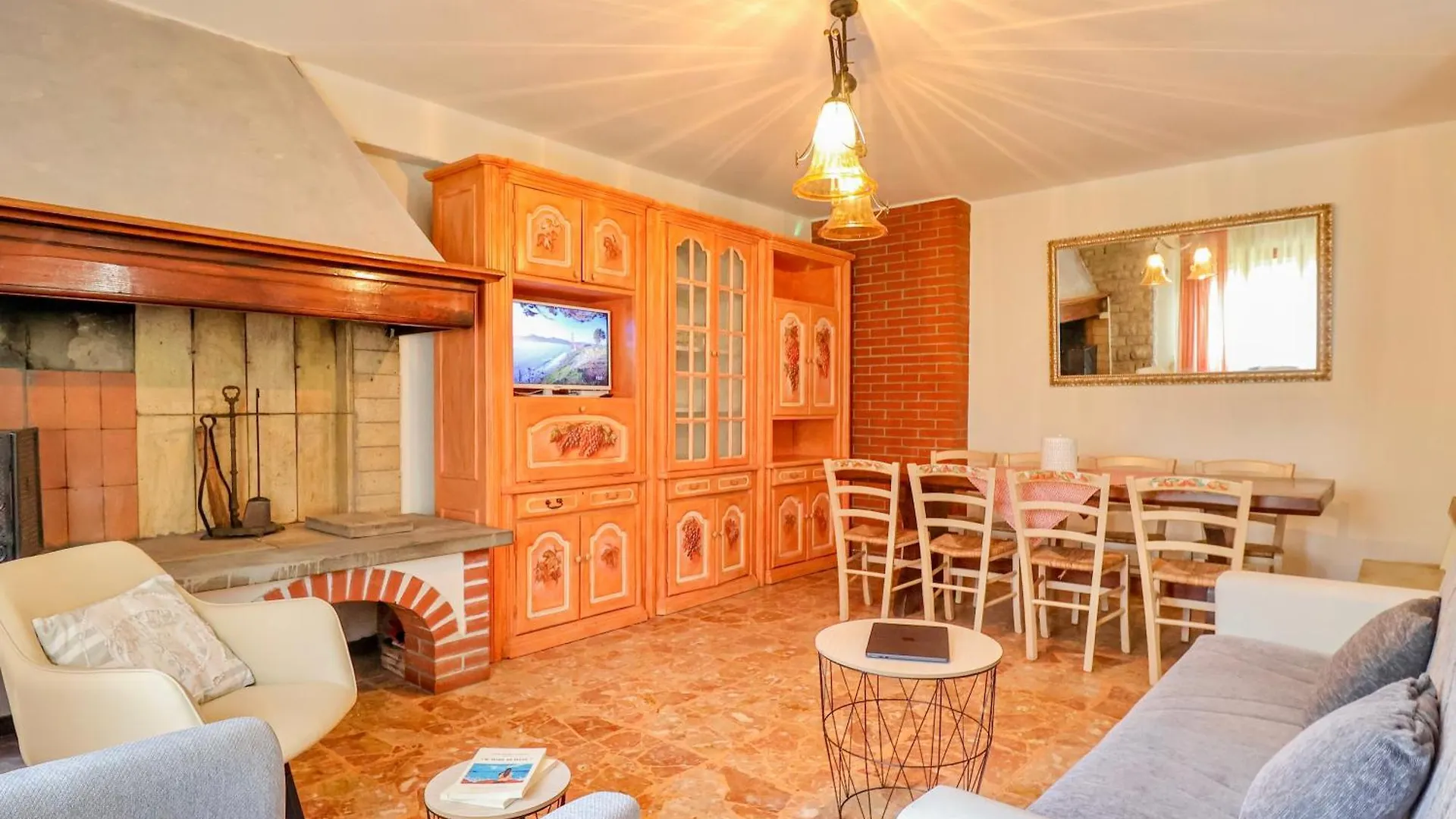Forte Dei Marmi Stay - With Garden, Near The Sea Cinquale